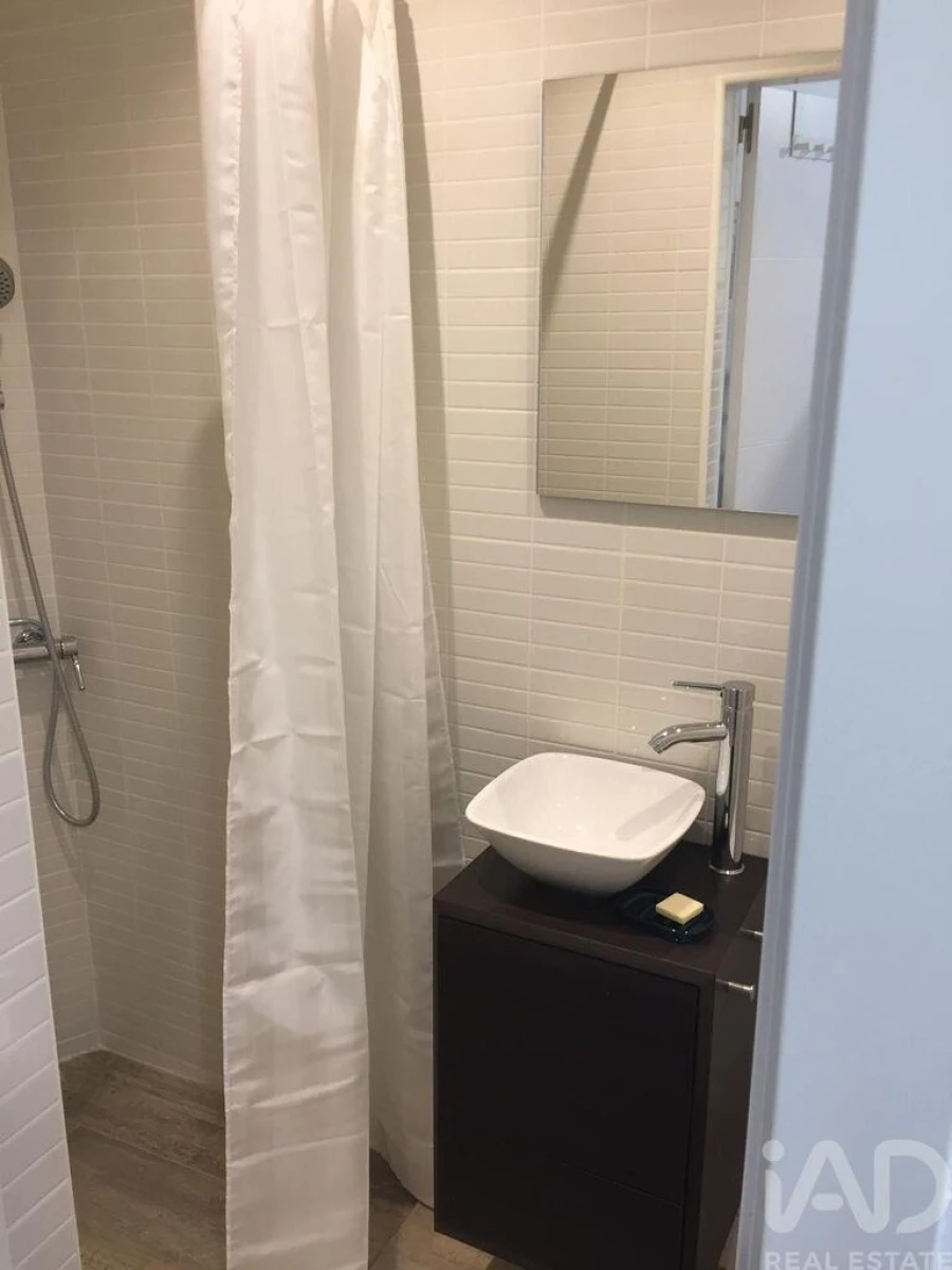 Apartamento T2 para Arrendamento em Misericórdia Foto 8
