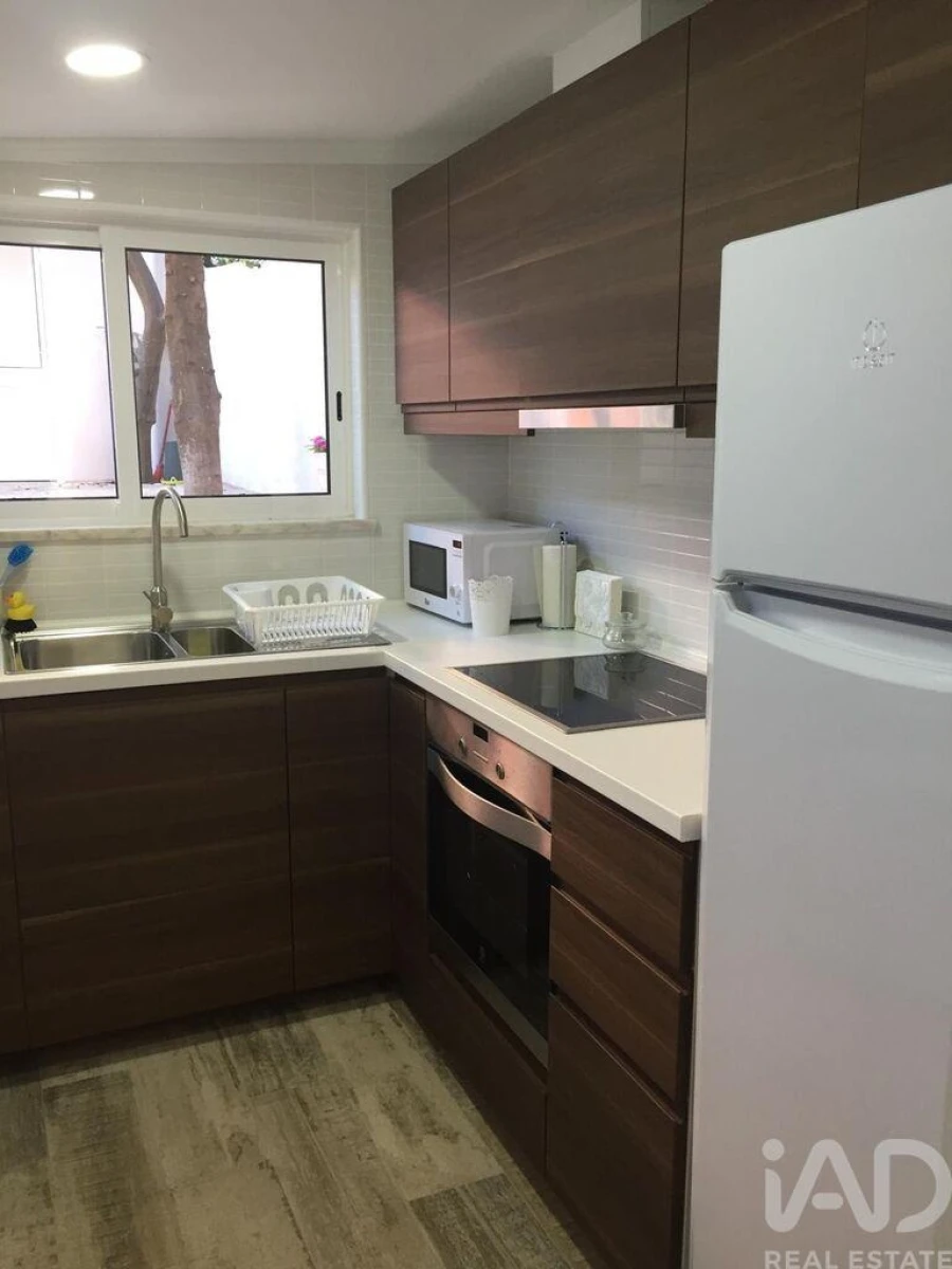 Apartamento T2 para Arrendamento em Misericórdia Foto 5