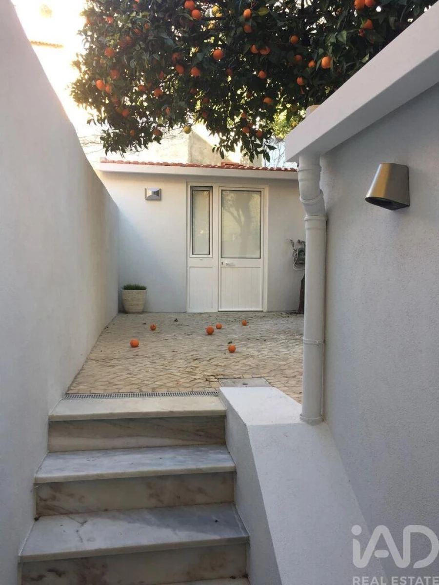 Apartamento T2 para Arrendamento em Misericórdia Foto 15