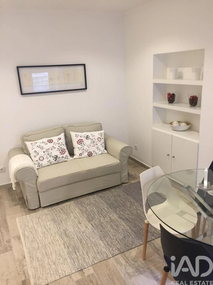 Apartamento T2 para Arrendamento em Misericórdia Foto 4
