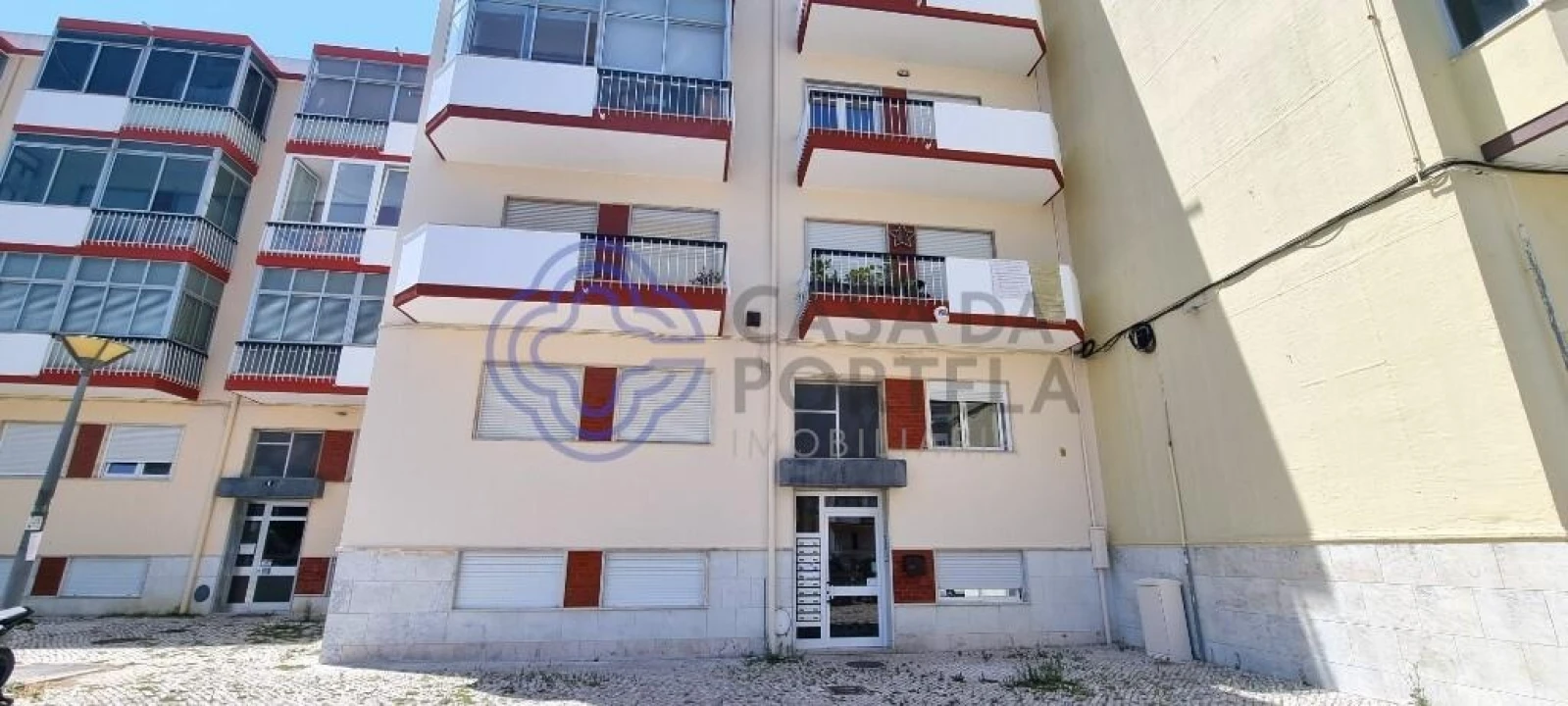 Apartamento T1 para Venda em Algueirão-Mem Martins Foto 17