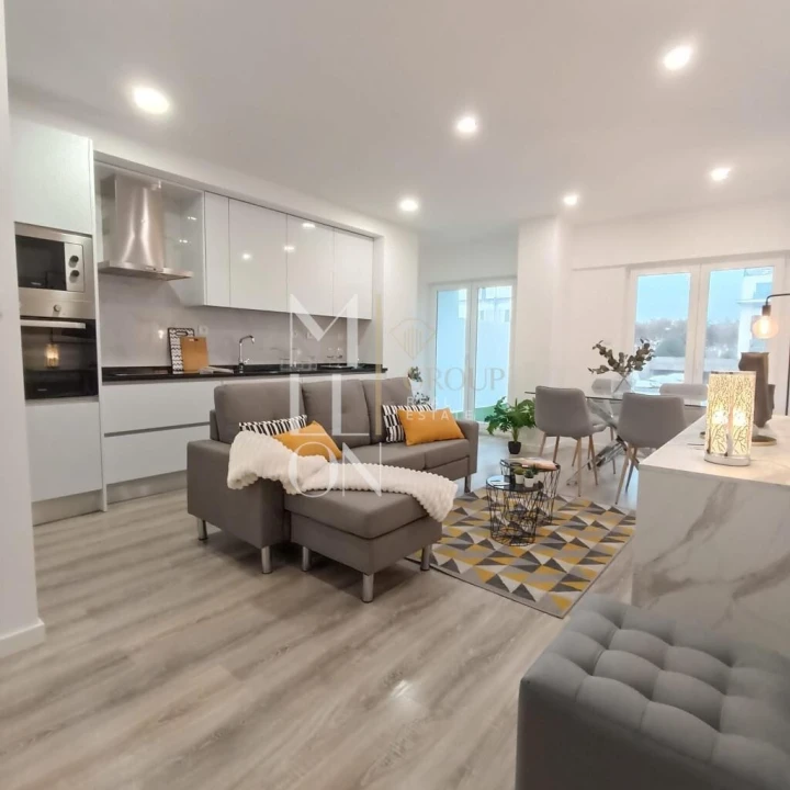 Apartamento T3 para Venda em Benfica Foto 11
