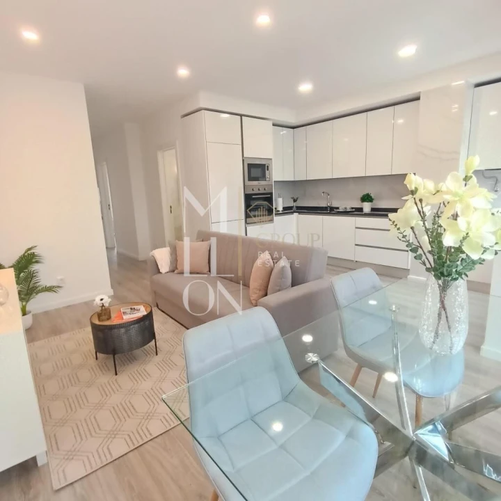 Apartamento T3 para Venda em Benfica Foto 1