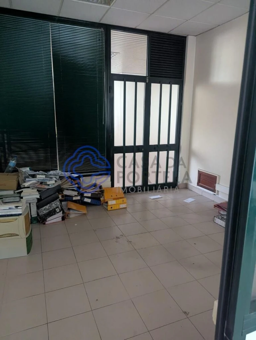 Loja para Venda em Santa Comba Dão e Couto do Mosteiro Foto 6