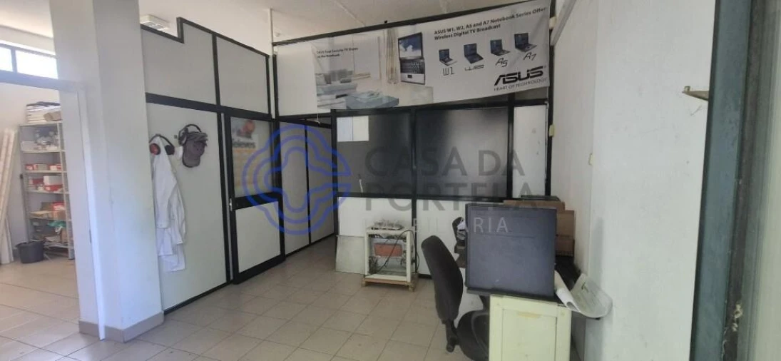 Loja para Venda em Santa Comba Dão e Couto do Mosteiro Foto 10