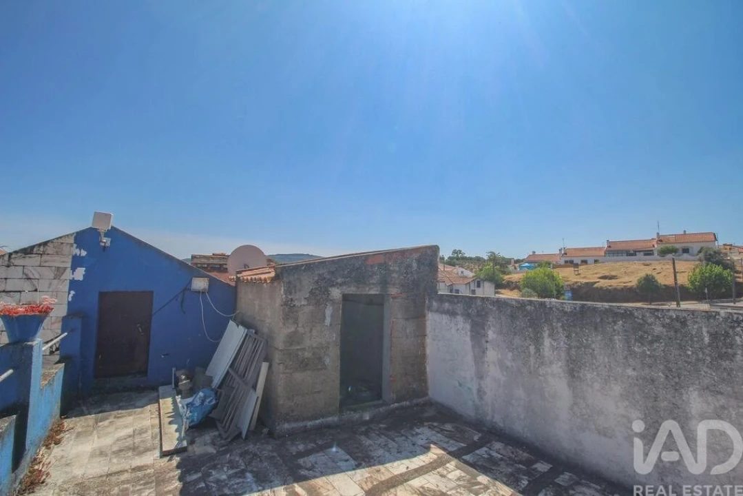 Moradia T5 para Venda em Rio de Moinhos Foto 17