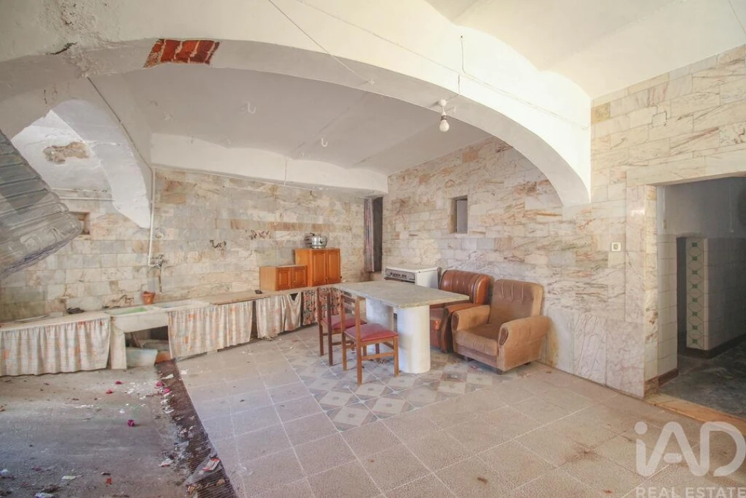 Moradia T5 para Venda em Rio de Moinhos Foto 23