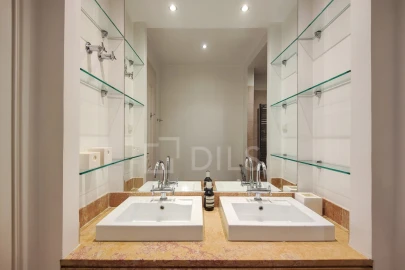 Apartamento T4 para Venda em Misericórdia