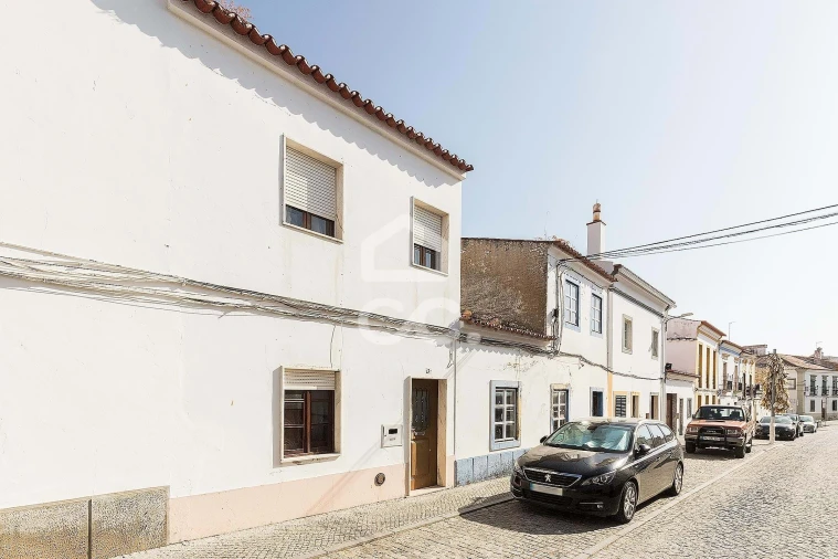 Moradia T4 para Venda em Redondo Foto 26