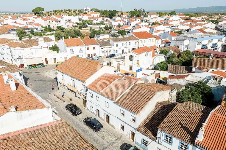 Moradia T4 para Venda em Redondo Foto 41