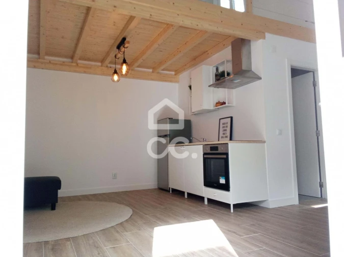 Armazém para Venda em Olho Marinho Foto 3