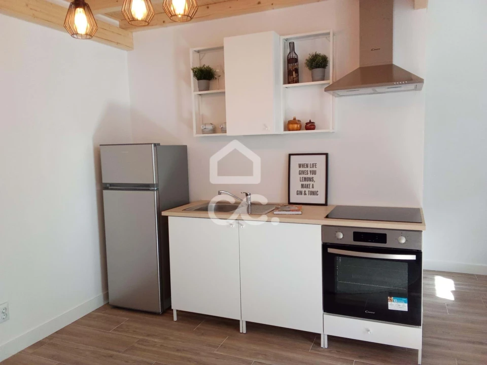 Armazém para Venda em Olho Marinho Foto 4