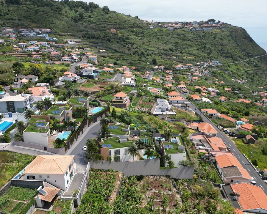Moradia T3 para Venda em Arco da Calheta Foto 18