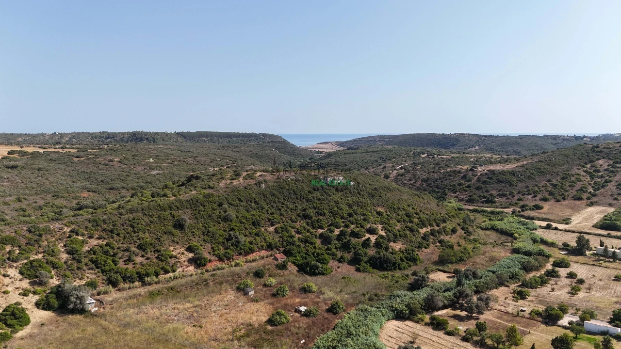 Terreno para Venda em Budens Foto 6