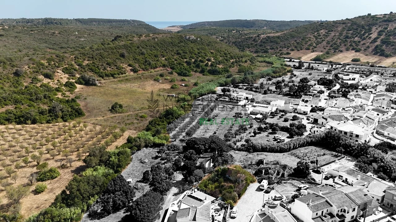 Terreno para Venda em Budens Foto 1