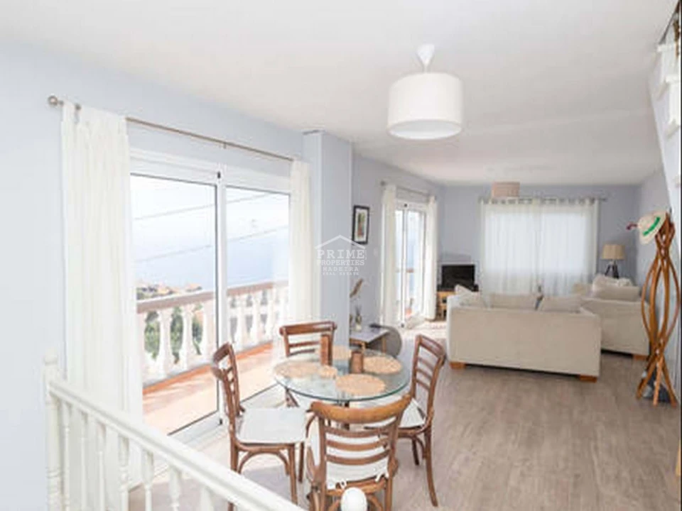 Moradia T2 para Venda em Fajã da Ovelha Foto 2