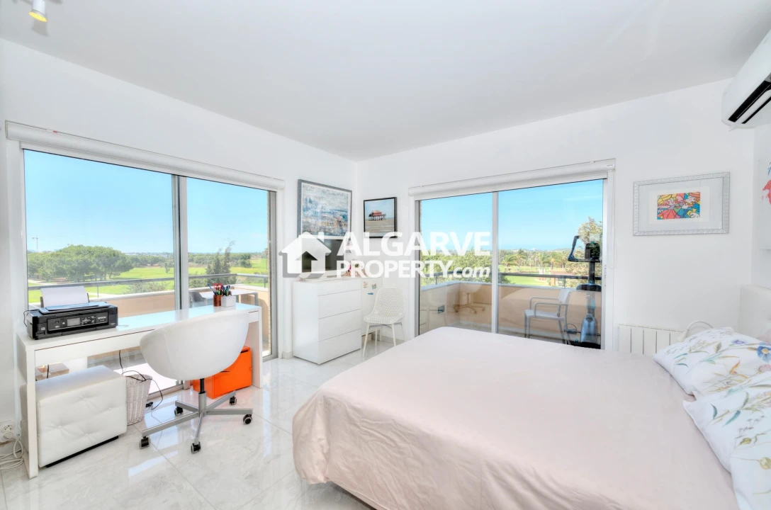 Apartamento T3 para Venda em Quarteira Foto 6