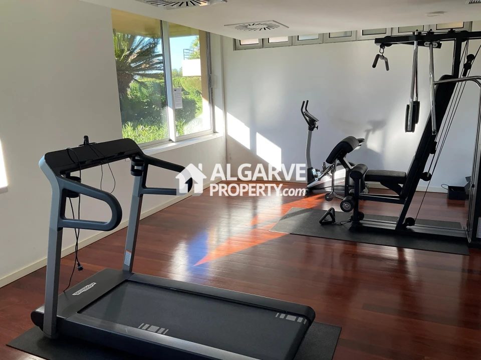 Apartamento T3 para Venda em Quarteira Foto 21