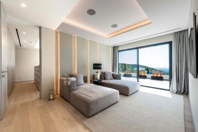 Moradia T5 para Venda em Loule (São Clemente)