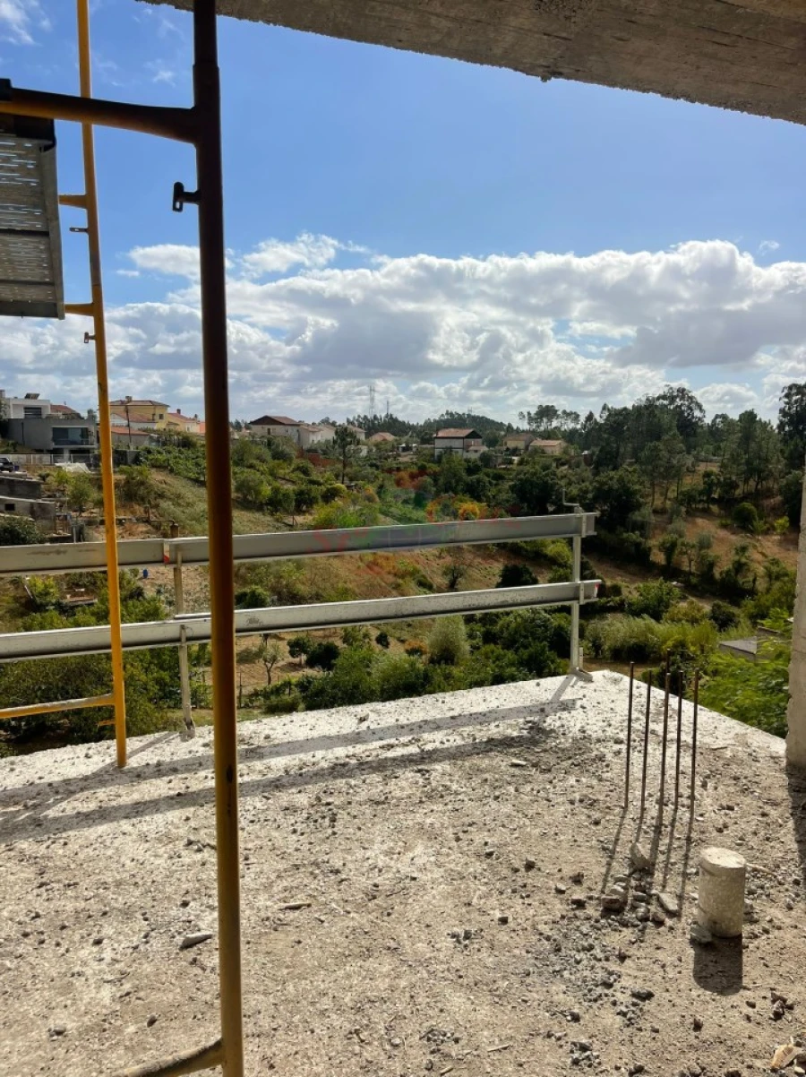 Moradia T4 para Venda em Eiras e São Paulo de Frades Foto 6