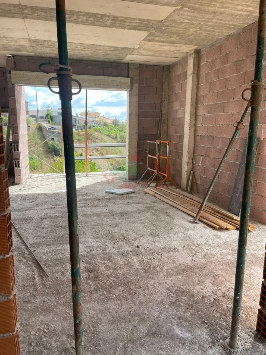 Moradia T4 para Venda em Eiras e São Paulo de Frades Foto 9