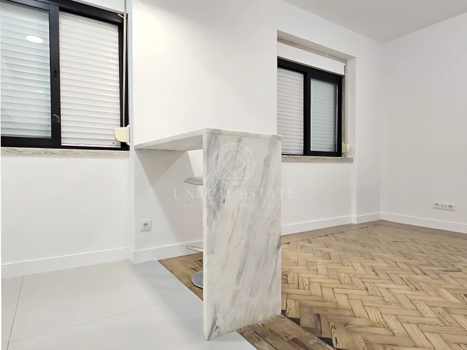 Apartamento T1 para Arrendamento em Algés, Linda-A-Velha e Cruz Quebrada-Dafundo Foto 17