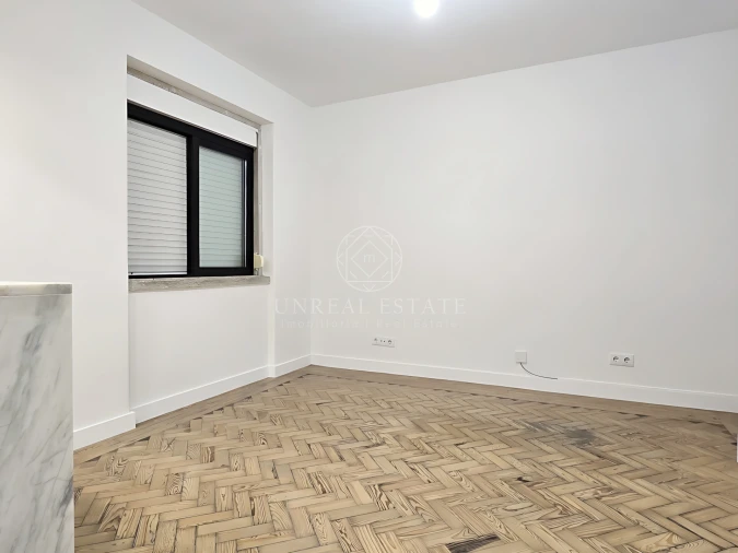 Apartamento T1 para Arrendamento em Algés, Linda-A-Velha e Cruz Quebrada-Dafundo Foto 7