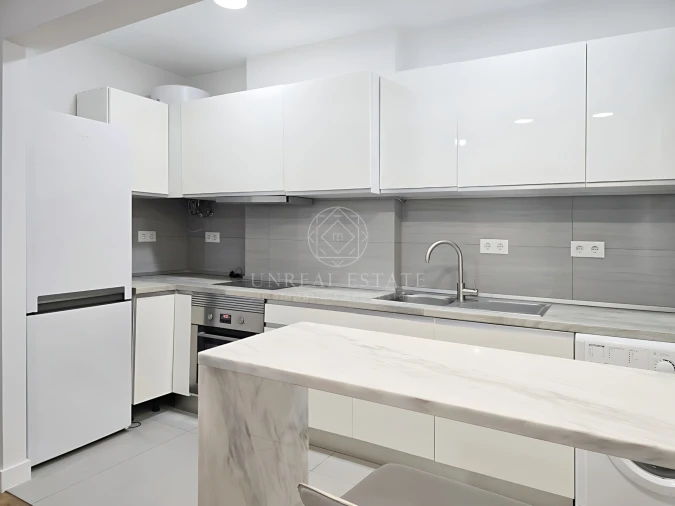 Apartamento T1 para Arrendamento em Algés, Linda-A-Velha e Cruz Quebrada-Dafundo Foto 12