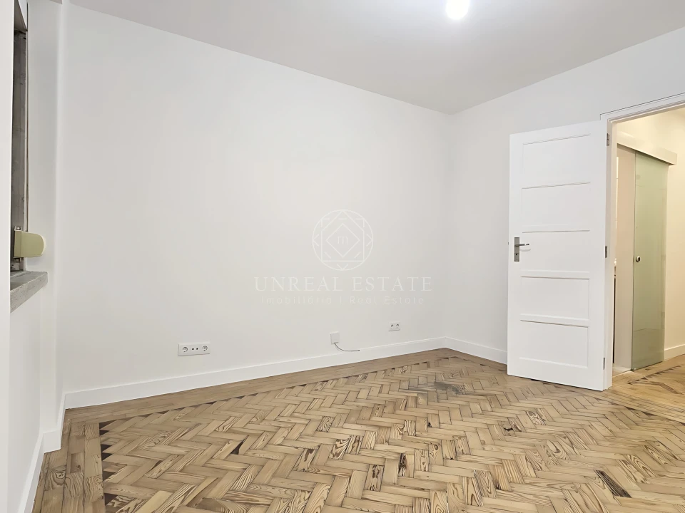 Apartamento T1 para Arrendamento em Algés, Linda-A-Velha e Cruz Quebrada-Dafundo Foto 8