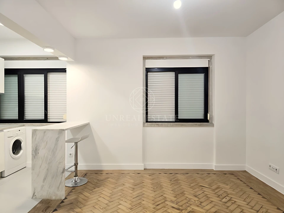 Apartamento T1 para Arrendamento em Algés, Linda-A-Velha e Cruz Quebrada-Dafundo Foto 6