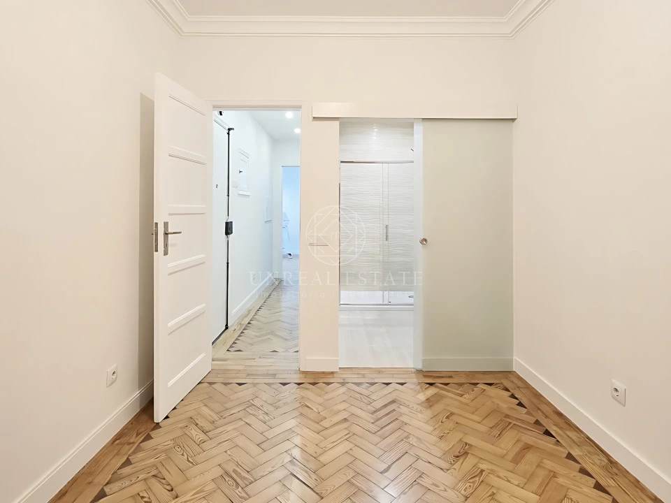 Apartamento T1 para Arrendamento em Algés, Linda-A-Velha e Cruz Quebrada-Dafundo Foto 21