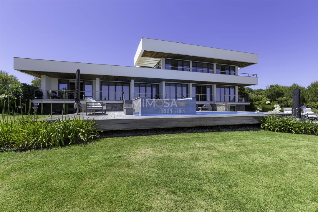 Moradia T4 para Venda em Odiaxere Foto 12