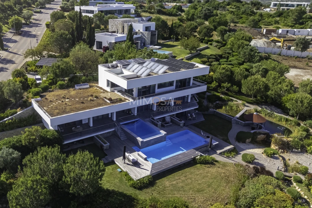 Moradia T4 para Venda em Odiaxere Foto 53