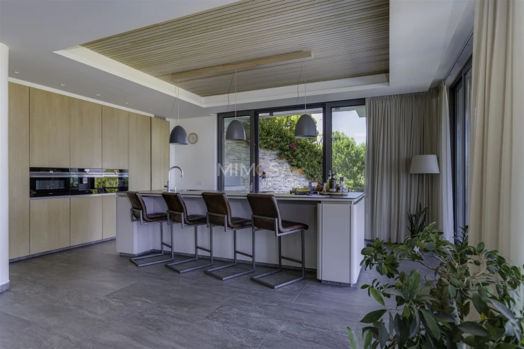 Moradia T4 para Venda em Odiaxere Foto 49