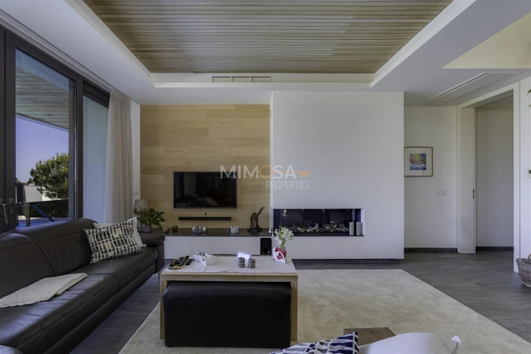 Moradia T4 para Venda em Odiaxere Foto 46