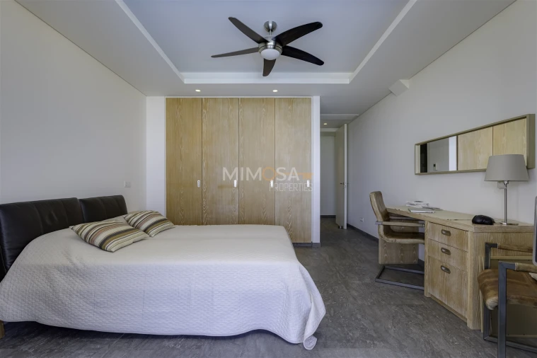 Moradia T4 para Venda em Odiaxere Foto 37