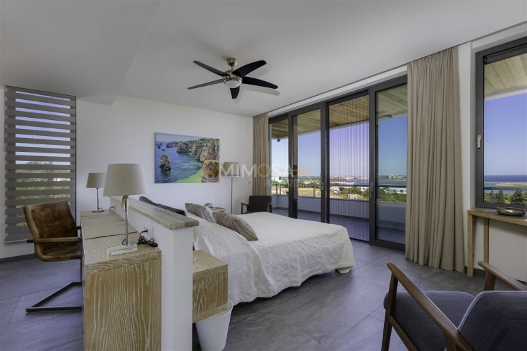 Moradia T4 para Venda em Odiaxere Foto 20