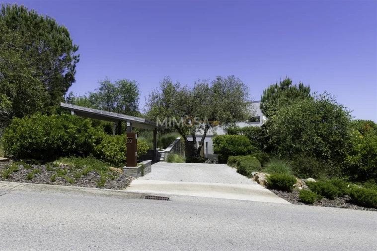 Moradia T4 para Venda em Odiaxere Foto 2