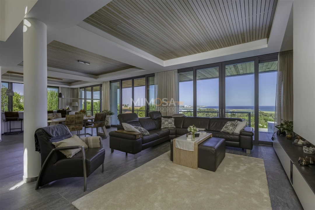 Moradia T4 para Venda em Odiaxere Foto 47