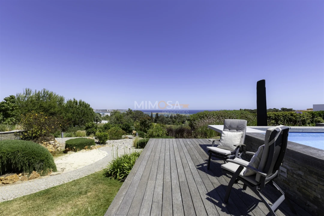 Moradia T4 para Venda em Odiaxere Foto 14