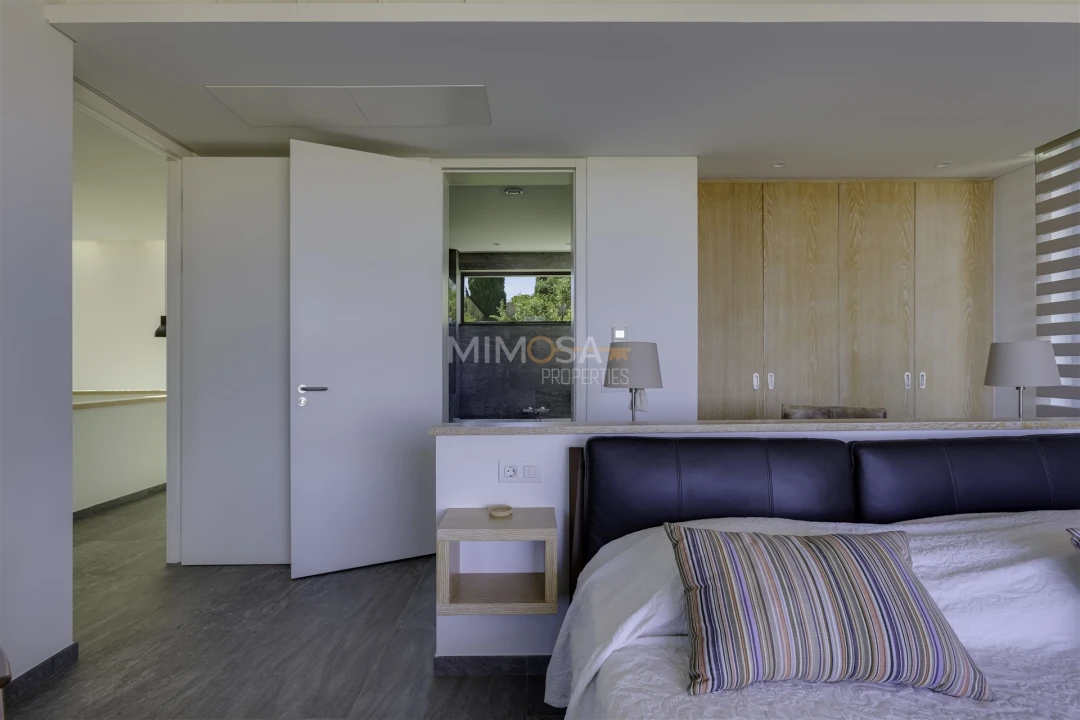 Moradia T4 para Venda em Odiaxere Foto 22