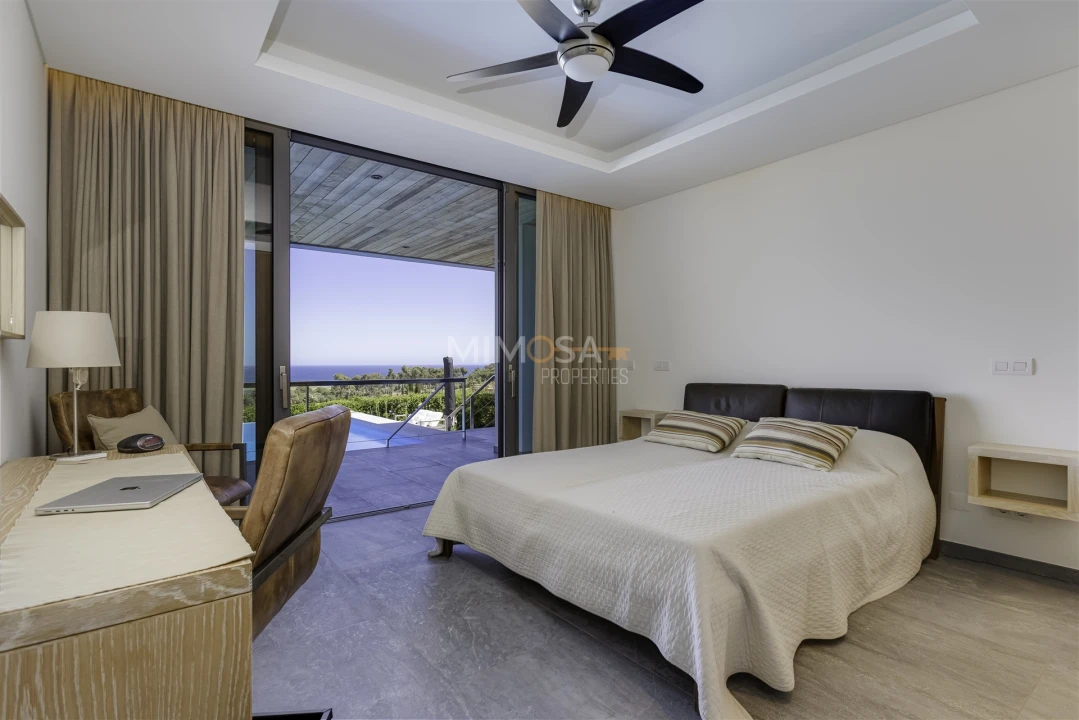 Moradia T4 para Venda em Odiaxere Foto 36