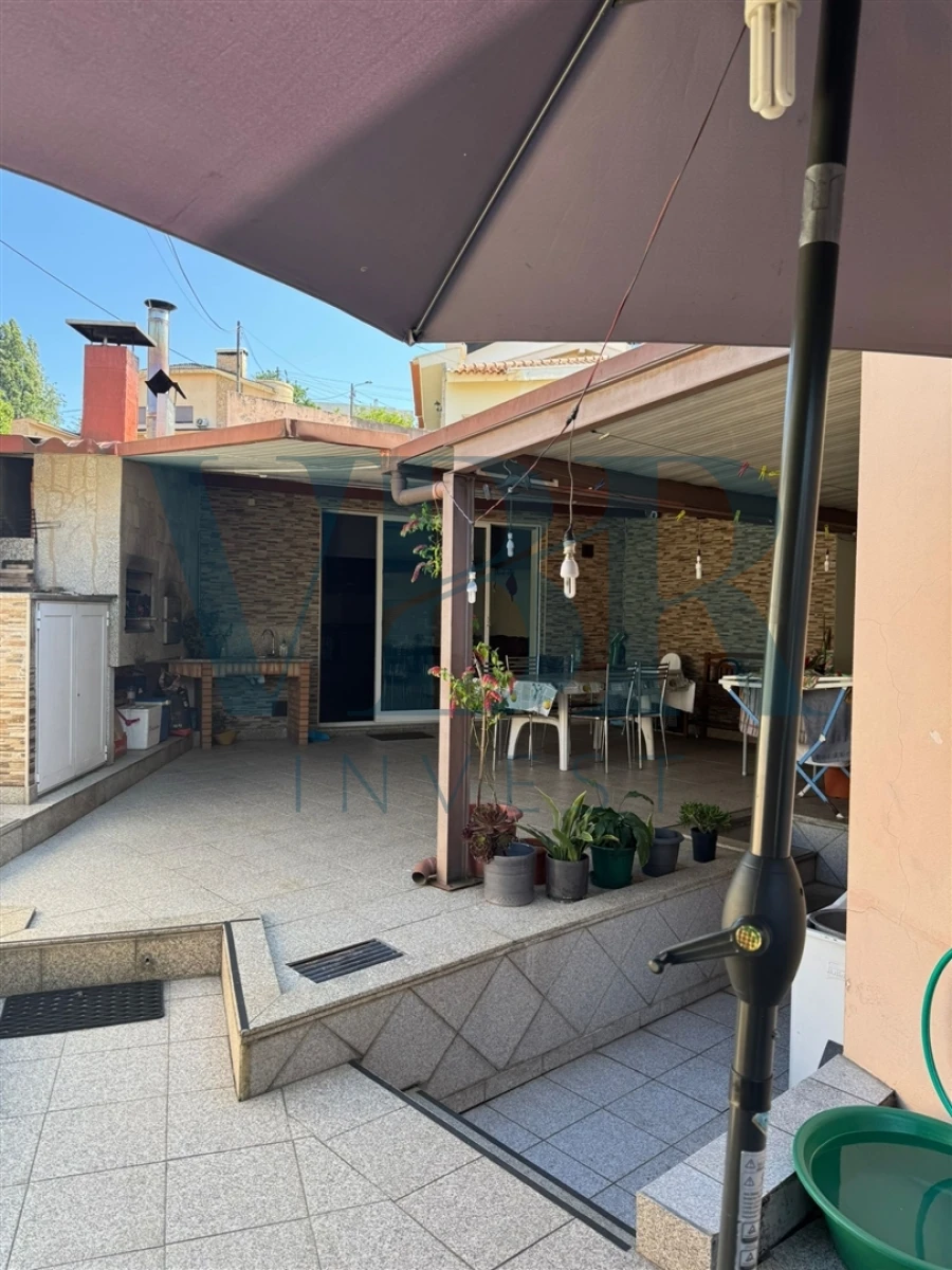 Moradia T3 para Venda em Arentim e Cunha Foto 3