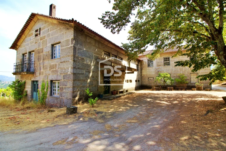 Quinta T12 para Venda em Tabuado Foto 1