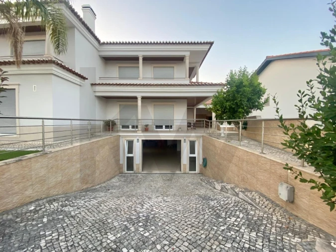 Moradia T3 para Venda em Valado dos Frades Foto 33