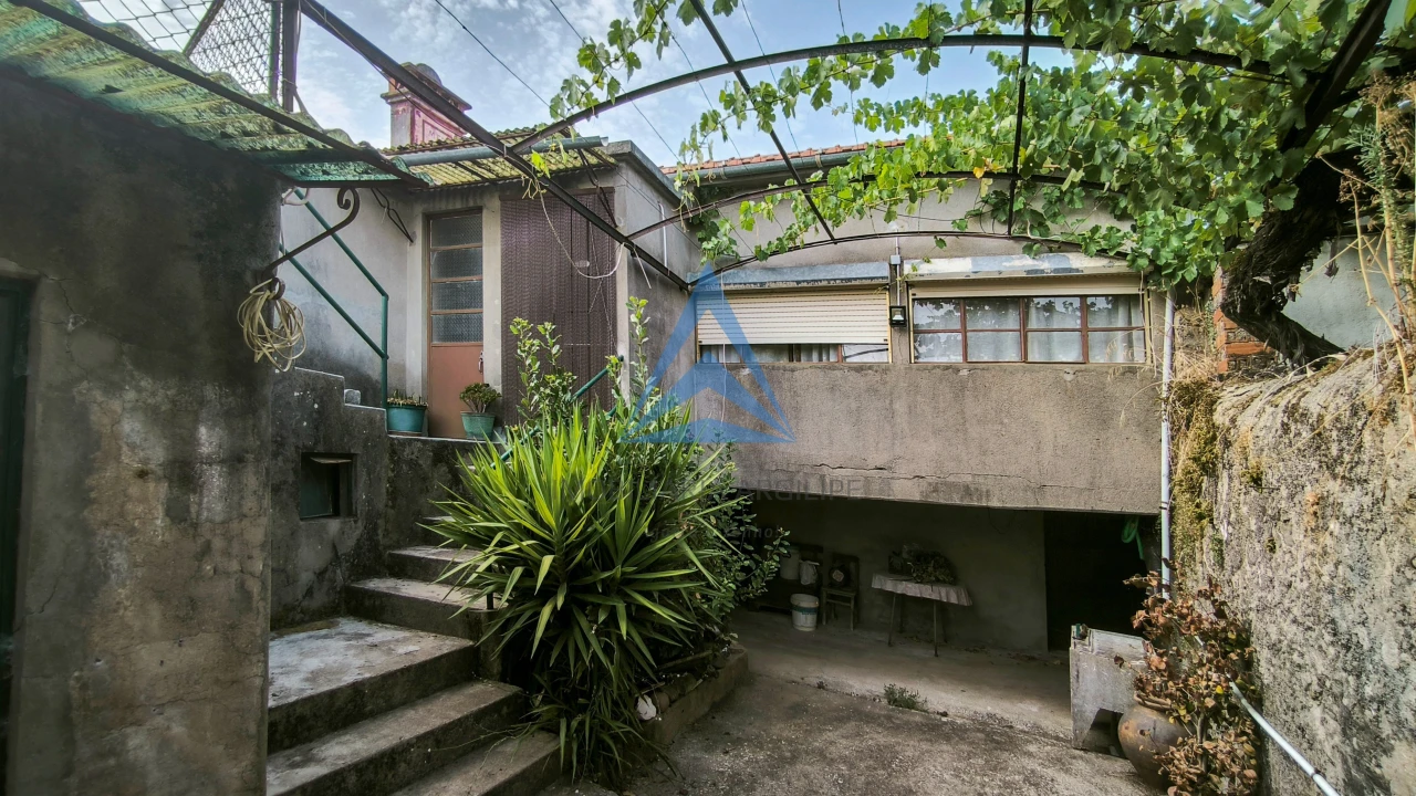 Moradia T3 para Venda em Vila Facaia Foto 5