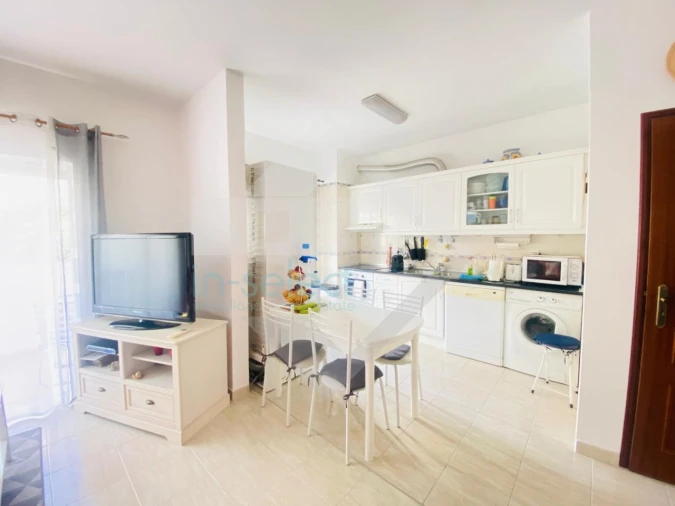 Apartamento T2 para Venda em Quarteira Foto 6