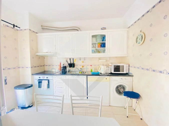 Apartamento T2 para Venda em Quarteira Foto 8