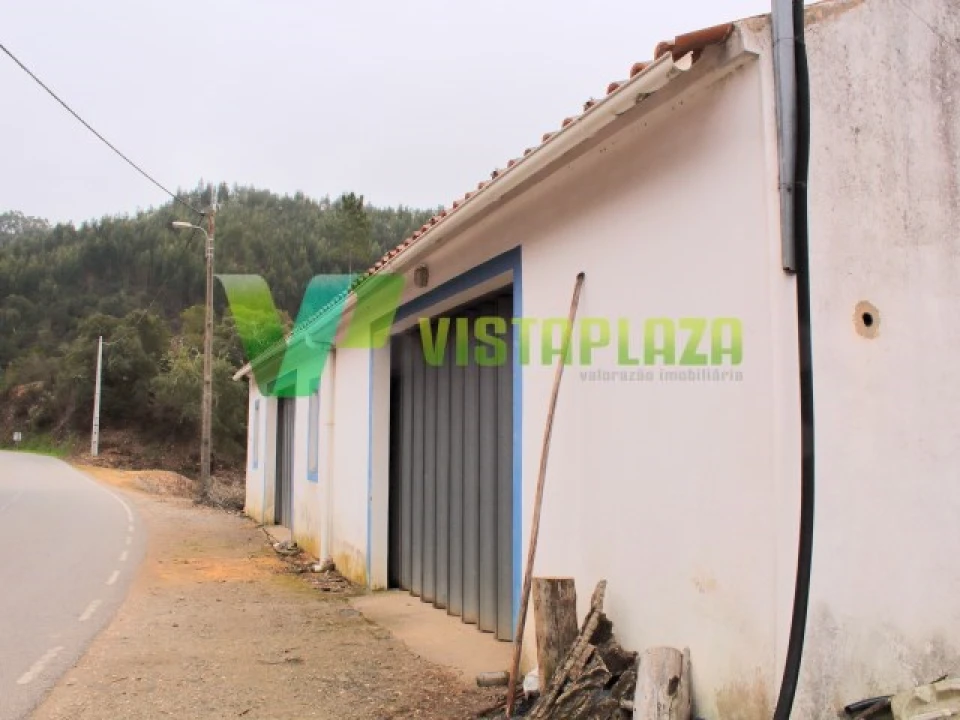 Quinta T3 para Venda em Monchique Foto 22