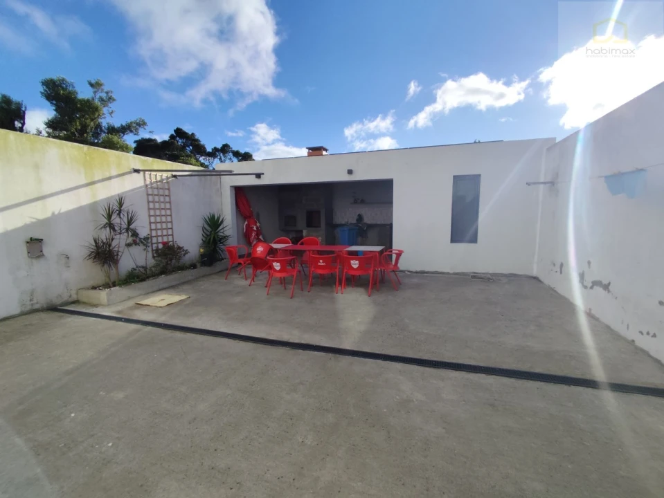 Moradia T3 para Venda em Arrifes Foto 30